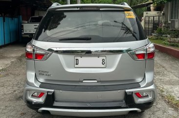 White Isuzu Mu-X 2015 for sale in Biñan