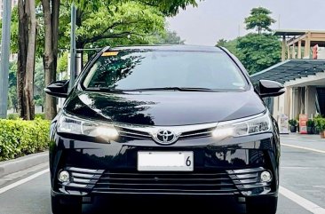 Selling White Toyota Corolla altis 2018 in Makati