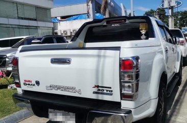 White Isuzu D-Max 2018 for sale in Manila