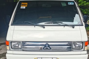 Selling White Mitsubishi L300 2022 in Antipolo