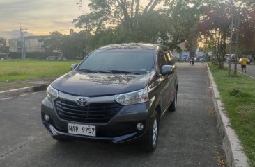 Selling White Toyota Avanza 2018 in Quezon City