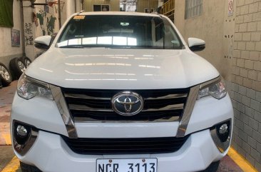 White Toyota Fortuner 2018 for sale in Manual