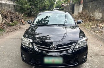 Selling White Toyota Corolla altis 2011 in Angeles