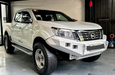 White Nissan Navara 2015 for sale in Automatic