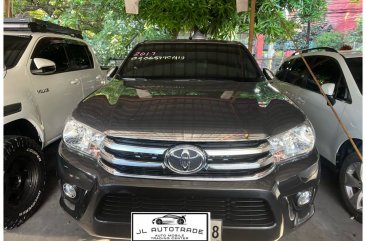 Green Toyota Hilux 2017 for sale in Automatic