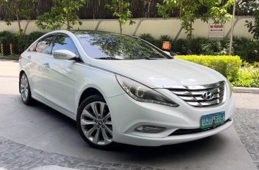 Silver Hyundai Sonata 2012 for sale in Pasay