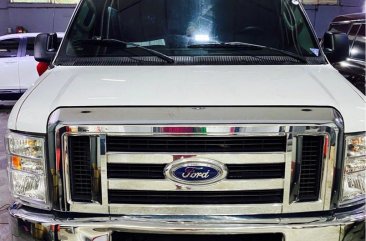 White Ford Econoline 2012 for sale in Automatic