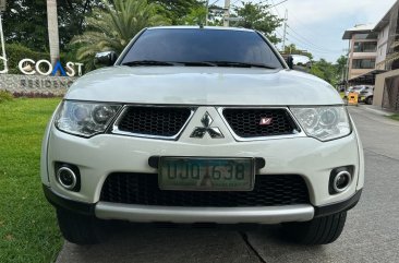 Selling White Mitsubishi Montero sport 2012 in Las Piñas