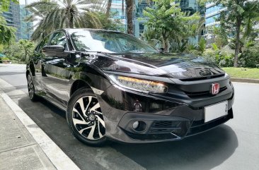 Selling White Honda Civic 2018 in Manila