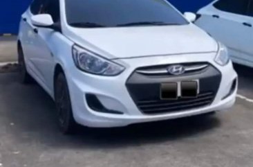White Hyundai Accent 2018 for sale in Manual