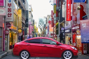 Yellow Hyundai Accent 2016 for sale in Caloocan