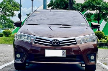 Selling White Toyota Corolla altis 2015 in Makati