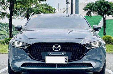 Sell White 2020 Mazda 3 in Makati