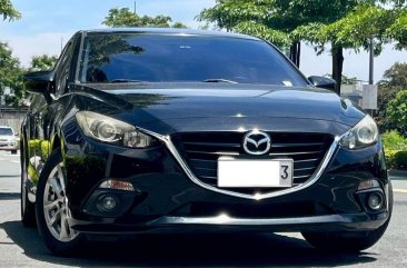 Selling White Mazda 3 2016 in Makati