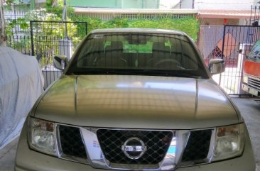 Sell White 2010 Nissan Navara in Plaridel