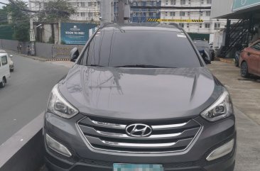 Selling Grey Hyundai Santa Fe 2013 SUV / MPV at 83000 in Manila