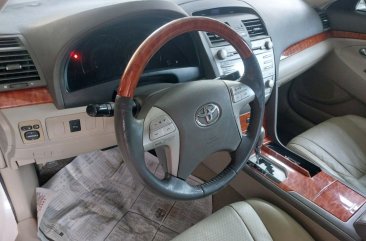 Selling White Toyota Camry 2009 in Quezon City