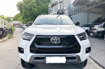 Sell White 2019 Toyota Hilux in Bacoor