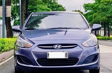 Selling White Hyundai Accent 2016 in Makati