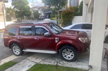 Selling White Ford Everest 2013 in Muntinlupa