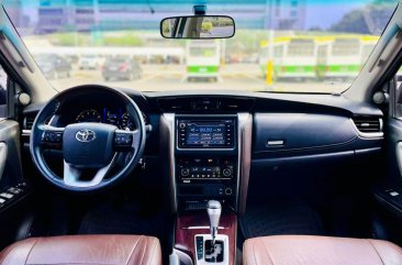 Selling White Toyota Fortuner 2019 in Makati