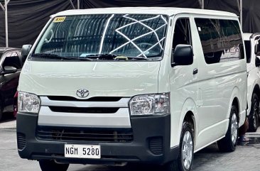 Selling White Toyota Hiace 2020 in Parañaque