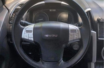 Sell White 2017 Isuzu Mu-X in Pasig