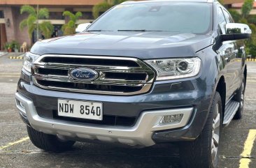 Selling Pearl White Ford Everest 2016 in Las Piñas
