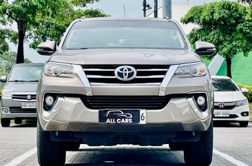 Selling White Toyota Fortuner 2019 in Makati