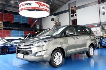 White Toyota Innova 2017 for sale in Quezon City