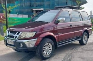 Selling White Isuzu Crosswind 2012 in Marikina