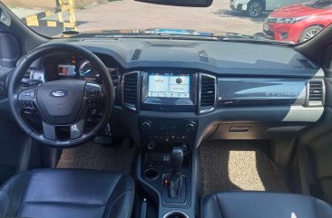 White Ford Everest 2018 for sale in Automatic