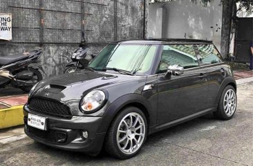 Sell White 2011 Mini Cooper S in Manila