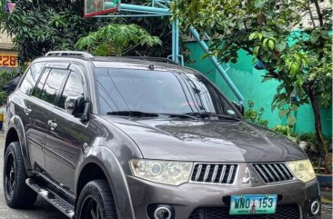 Selling White Mitsubishi Montero sport 2013 in Quezon City