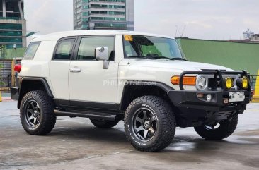 2015 Toyota FJ Cruiser  4.0L V6 in Manila, Metro Manila