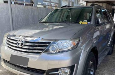 Selling White Toyota Fortuner 2015 in Calamba