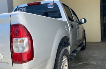 Selling White JAC T6 2011 in Malolos