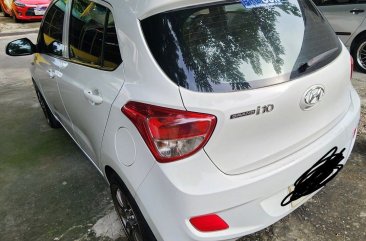 White Hyundai Grand i10 2015 for sale in Automatic