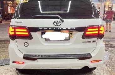 Selling White Toyota Fortuner 2014 in Caloocan