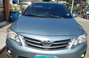 Selling White Toyota Altis 2013 in Caloocan