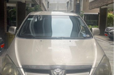 Sell White 2007 Toyota Innova in Quezon City