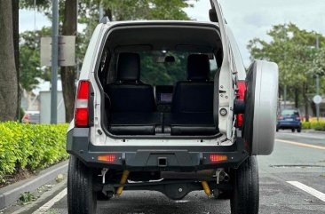 Selling White Suzuki Jimny 2018 in Makati