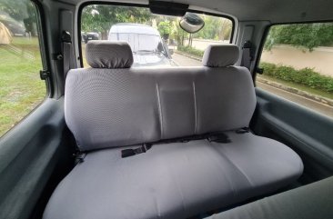 White Toyota Hiace 2003 for sale in Manual