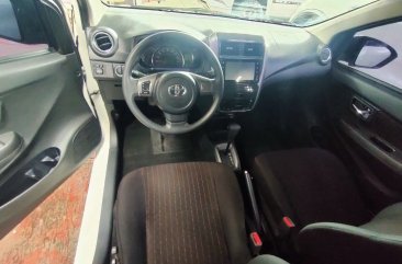 Selling White Toyota Wigo 2021 in Manila