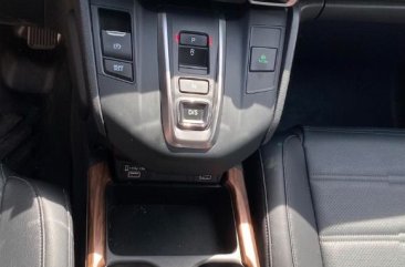 Selling Silver Honda Cr-V 2022 in Manila