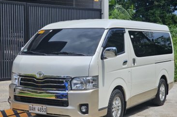 Pearl White Toyota Hiace Super Grandia 2018 for sale in Automatic