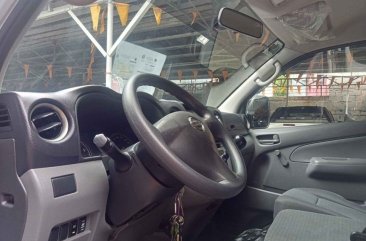 White Nissan Urvan 2017 for sale in Pasay