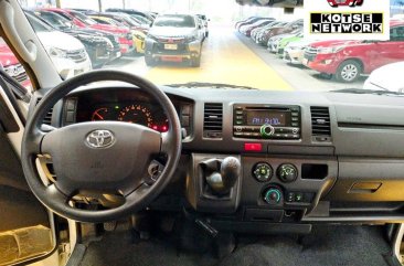 White Toyota Hiace 2019 for sale in Manual