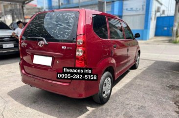 Selling White Toyota Avanza 2008 in Mandaue