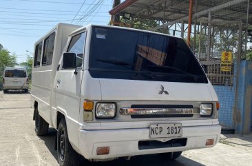 Selling White Mitsubishi L300 2017 in Muntinlupa
